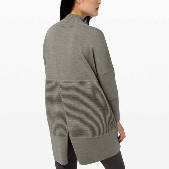 Lululemon Sit In Lotus Wrap II Heathered Gray Sage Merino Wool Cardigan Sz 4 - Picture 2 of 8